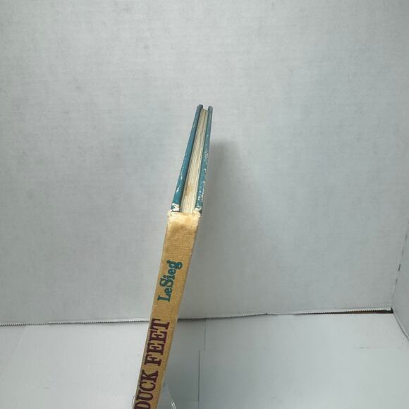 I Wish That I had DUck Feet Vintage Kids Book Theo LeSieg B Tobey HC Book Club - Picture 5 of 9